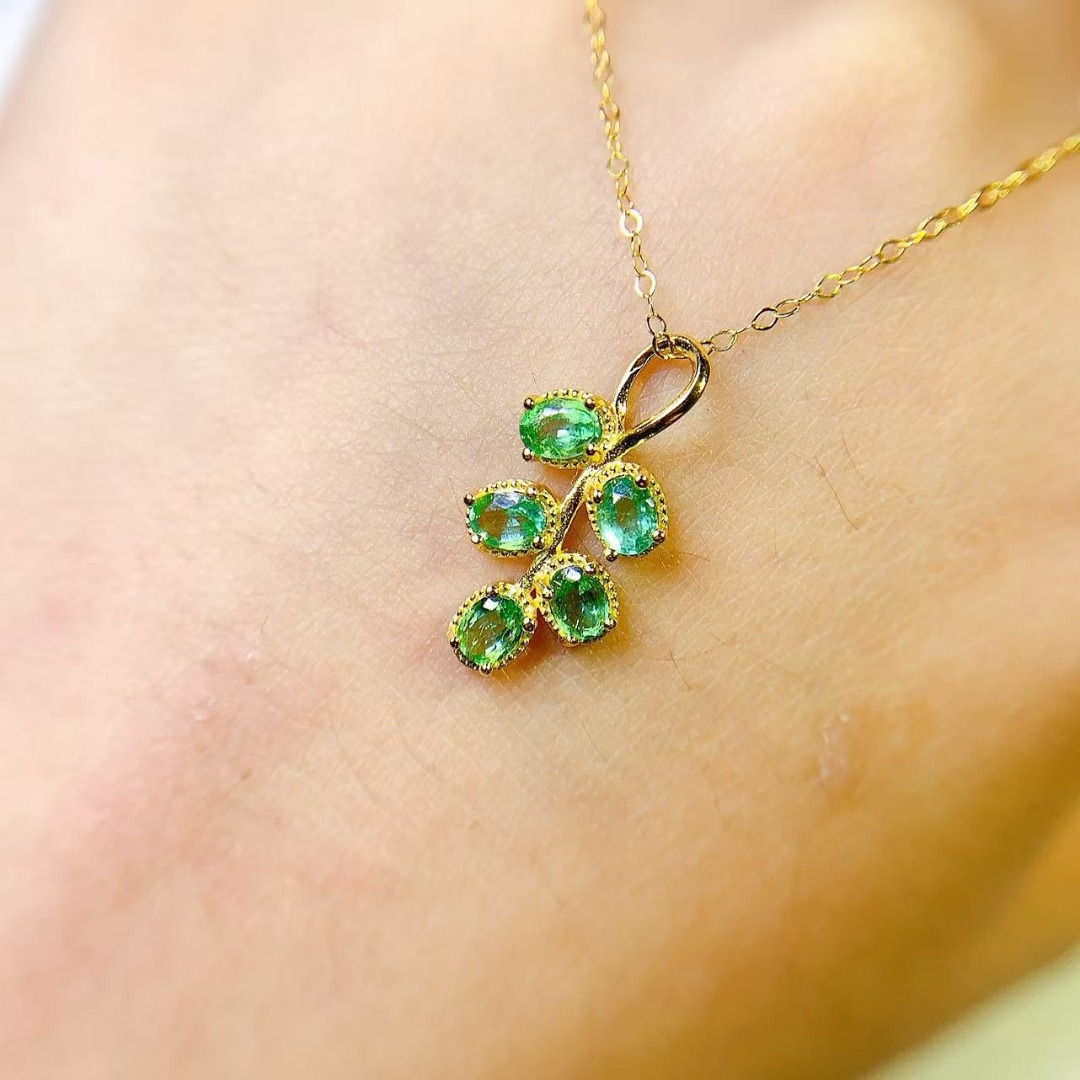 Opulent Genuine Emerald S925 S - Ethnic Fashion Design 评论和价格